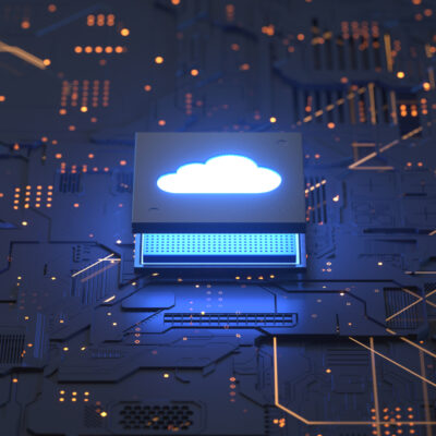 Reklama świetlna w przestrzeni miejskiej – kiedy podświetlenie jest atutem, a kiedy przeszkodą?